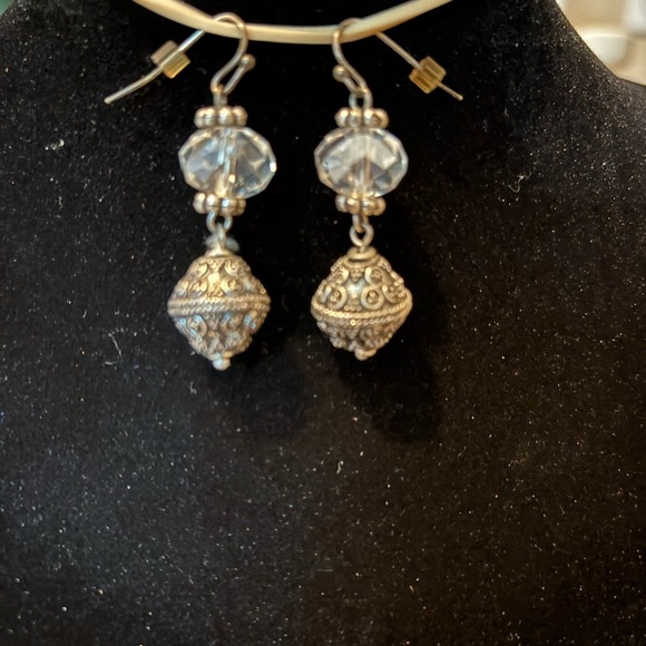 Vintage dangle earrings. Silver with crystal. Great condition. - Picture 5 of 5